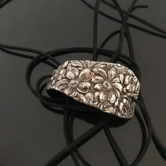 Sterling Silver Cuff Bracelet Leather Yoga Wrap Tie Antique Floral 925 Victorian - Picture 6 of 7